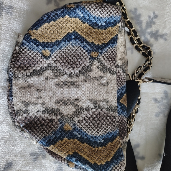 Steve Madden Cliff Multi Snake Crossbody Bag - Picture 6 of 10
